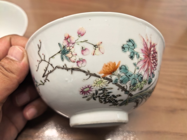 古玩陶瓷民國粉彩花卉碗真品鑒賞圖