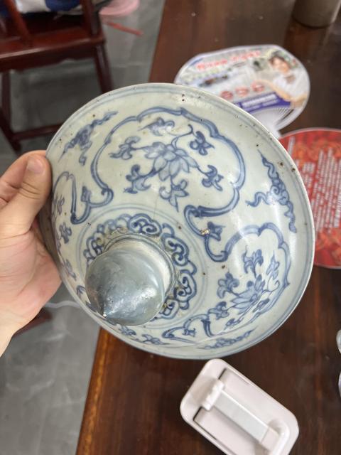 古玩陶瓷明中·青花纏枝花卉紋蓋罐  真品鑒賞圖