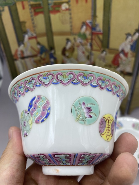 古玩陶瓷民國 粉彩皮球花紋蓋碗一對拍賣,當前價格4777元