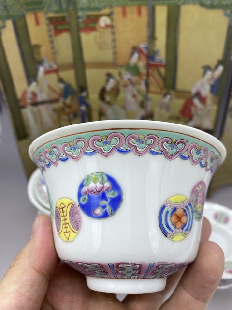 古玩陶瓷民國 粉彩皮球花紋蓋碗一對拍賣,當前價格4777元