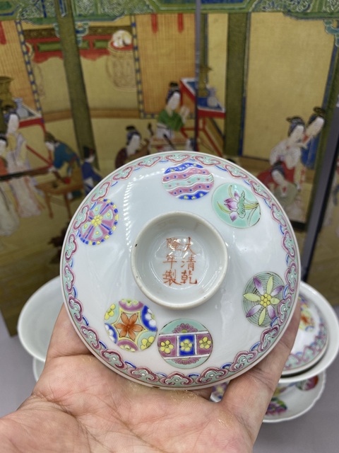 古玩陶瓷民國 粉彩皮球花紋蓋碗一對拍賣,當前價格4777元