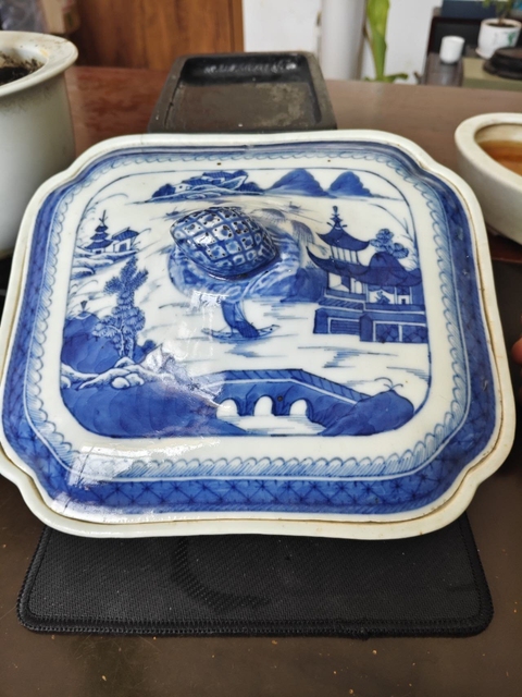 古玩陶瓷清乾隆青花亭臺樓閣風景紋蓋鍋拍賣,當前價格1388元