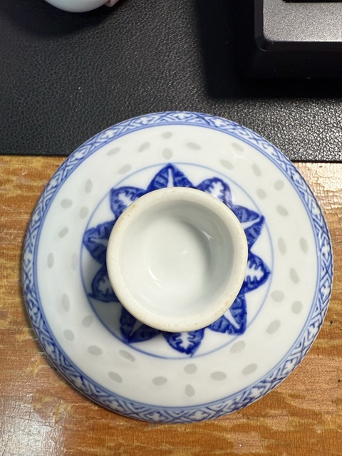 古玩陶瓷玲瓏瓷蓋碗真品鑒賞圖
