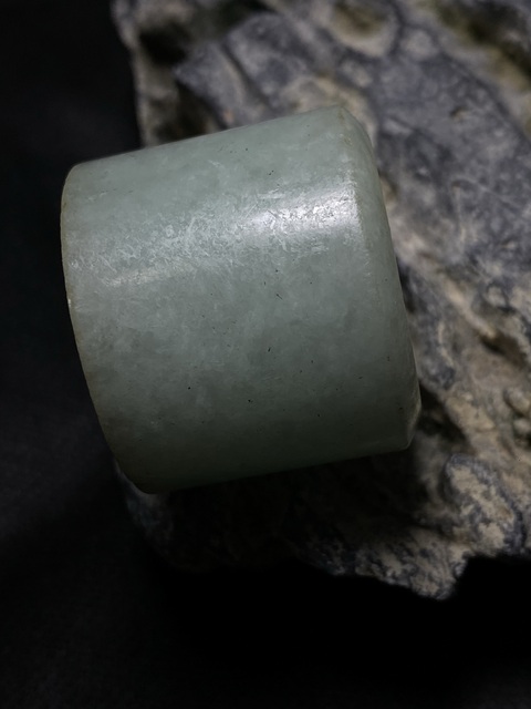 古玩玉器清代翡翠雕“素紋扳指”拍賣,當前價格5200元