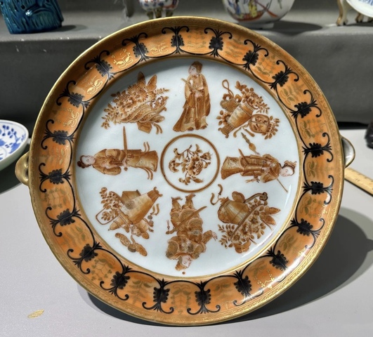 古玩陶瓷礬紅描金無雙譜人物盤真品鑒賞圖