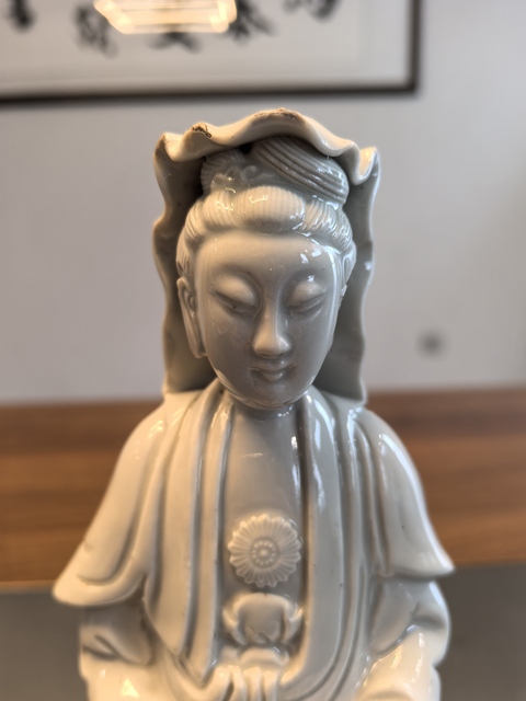 古玩陶瓷保利國際大拍民國白釉觀音造像拍賣,當前價格1980元