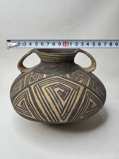 古玩陶瓷馬家窯·馬廠類型折線回紋雙耳罐真品鑒賞圖
