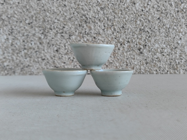 古玩陶瓷冬青釉茶杯真品鑒賞圖