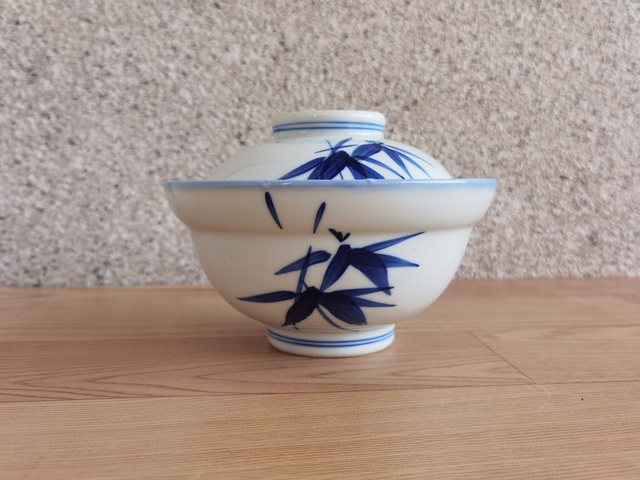 古玩陶瓷竹紋青花蓋碗拍賣，當前價格298元