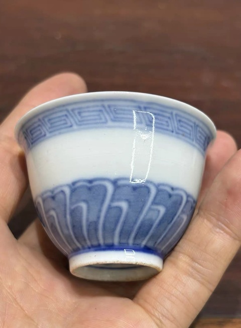 古玩陶瓷青花杯真品鑒賞圖