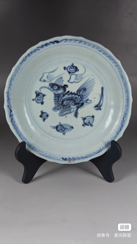 古玩陶瓷麒麟望月青花盤真品鑒賞圖