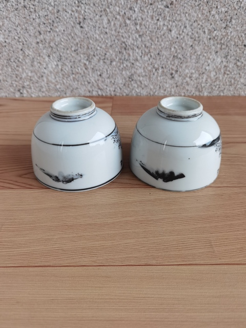 古玩陶瓷松樹青花杯拍賣，當(dāng)前價(jià)格168元