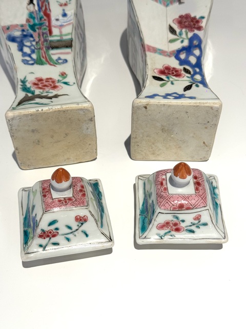 古玩陶瓷粉彩西廂記紋四方瓶真品鑒賞圖