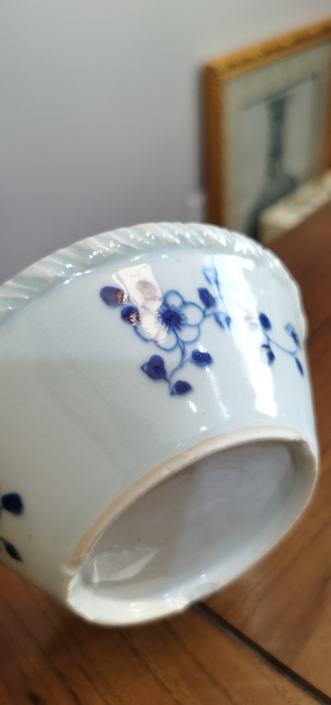 古玩陶瓷青花花卉紋碗真品鑒賞圖
