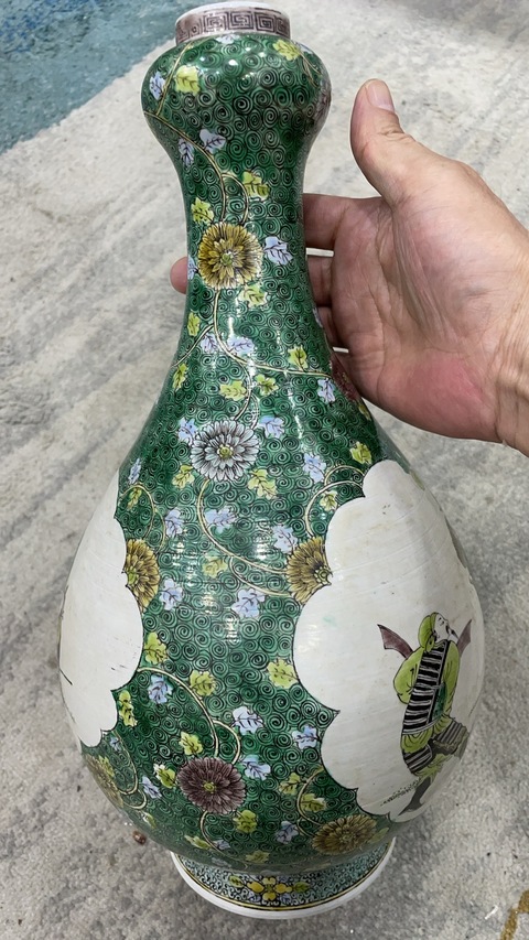 古玩陶瓷素三彩人物故事紋蒜頭瓶真品鑒賞圖