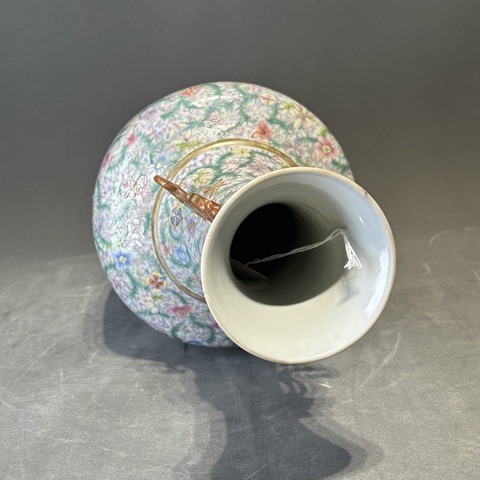 古玩陶瓷粉彩瓶真品鑒賞圖