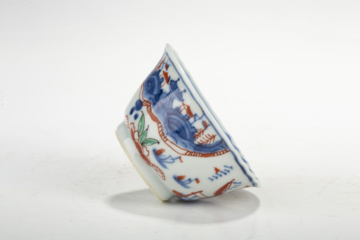 古玩陶瓷清康熙·青花五彩山水人物紋杯真品鑒賞圖