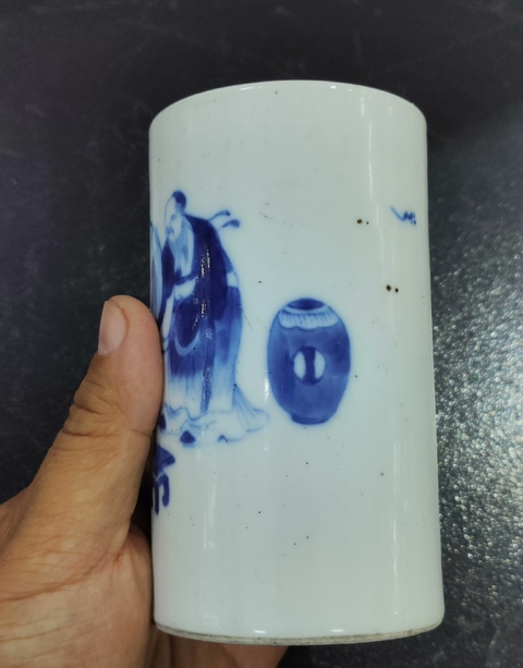古玩陶瓷人物紋青花筆筒真品鑒賞圖
