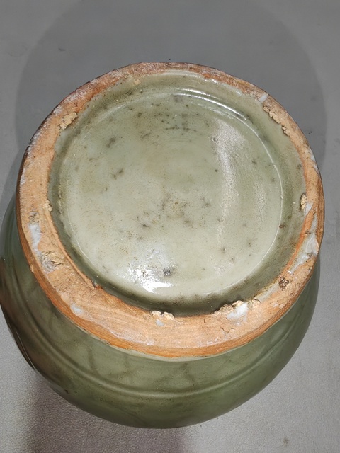 古玩陶瓷龍泉刻花罐真品鑒賞圖