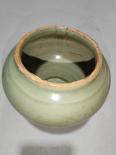 古玩陶瓷龍泉刻花罐真品鑒賞圖