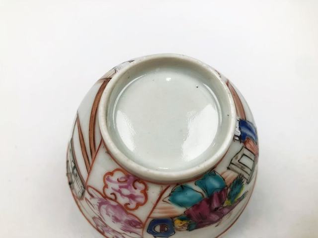 古玩陶瓷清乾隆·庭院侍女嬰戲杯拍賣,當前價格0元