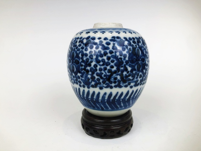 古玩陶瓷清中早·青花花卉罐拍賣，當(dāng)前價格0元