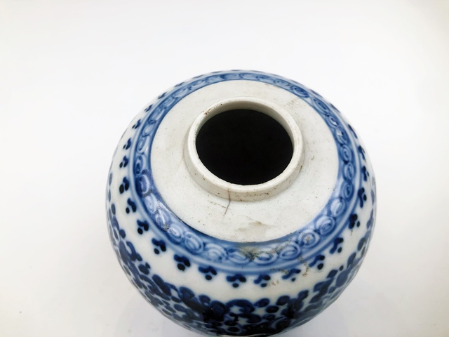古玩陶瓷清中早·青花花卉罐拍賣，當(dāng)前價格0元