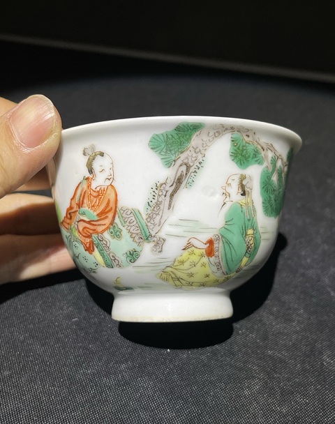 古玩陶瓷五彩人物杯真品鑒賞圖
