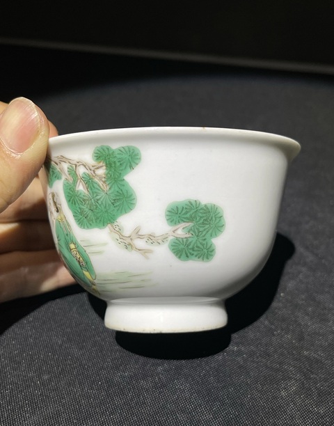 古玩陶瓷五彩人物杯真品鑒賞圖