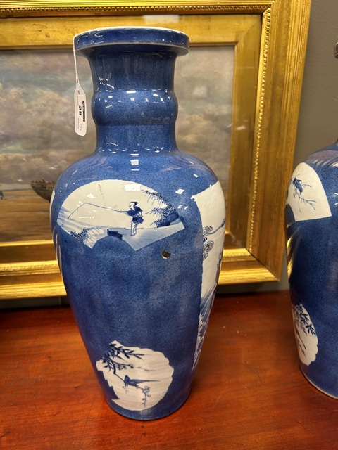 古玩陶瓷灑藍釉開光盤口瓶一對真品鑒賞圖