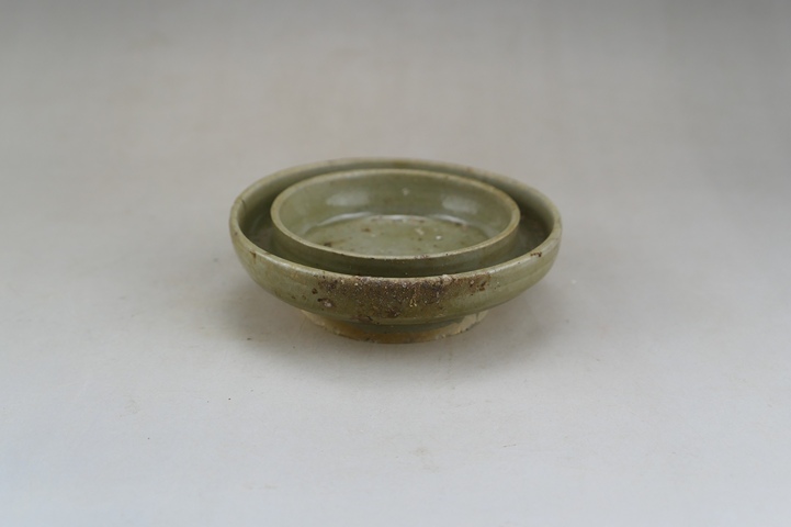 古玩陶瓷龍泉青瓷托盤真品鑒賞圖