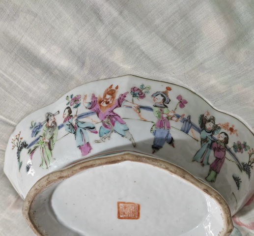 古玩陶瓷粉彩十二花神貢碗真品鑒賞圖