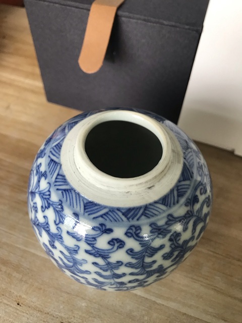 古玩陶瓷清中·青花纏枝花卉紋小罐 真品鑒賞圖