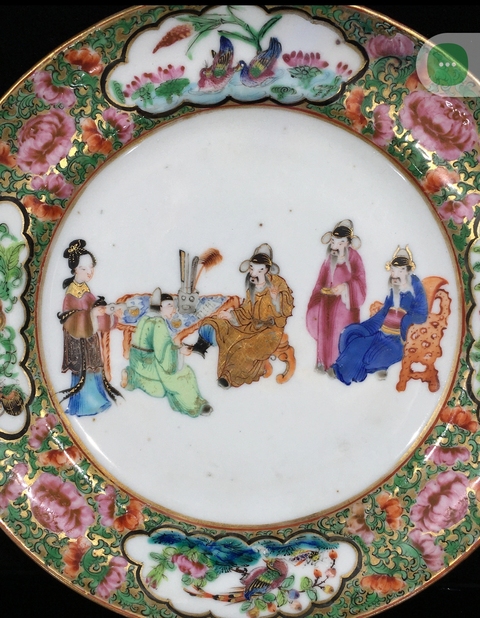 古玩陶瓷人物花鳥蝶紋廣彩盤真品鑒賞圖