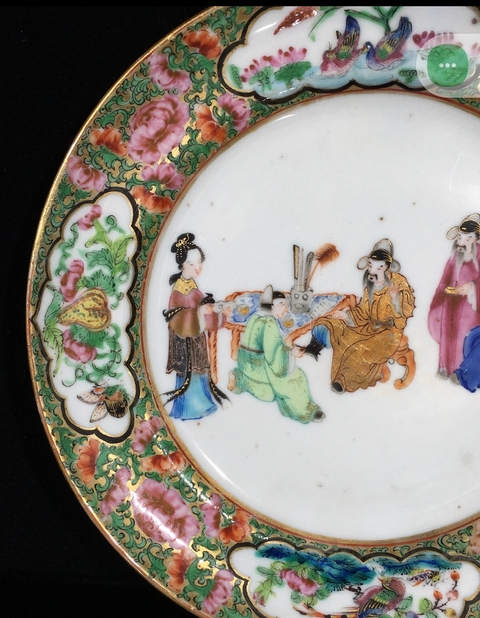 古玩陶瓷人物花鳥蝶紋廣彩盤真品鑒賞圖