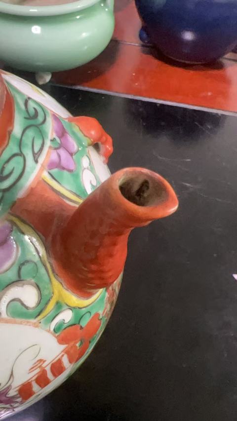 古玩陶瓷粉彩麒麟送子茶壺真品鑒賞圖