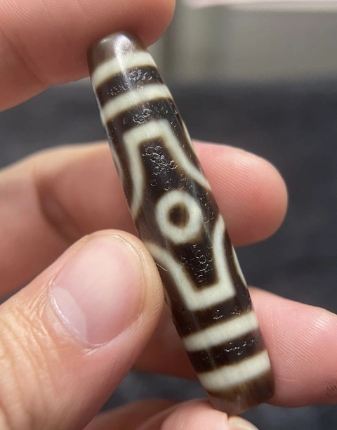 古玩玉器金剛六眼天珠拍賣,當前價格900元