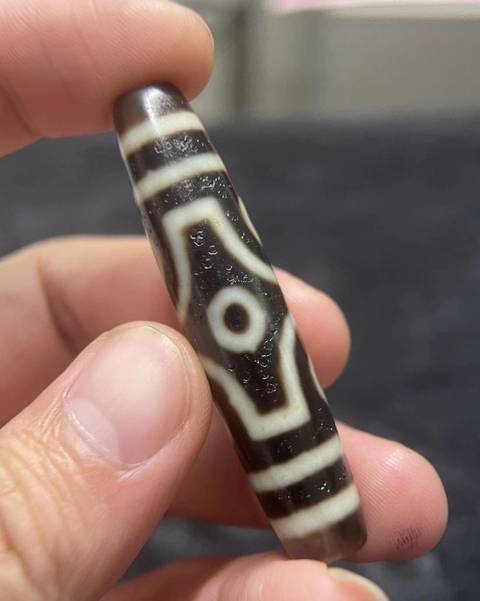 古玩玉器金剛六眼天珠拍賣,當前價格900元