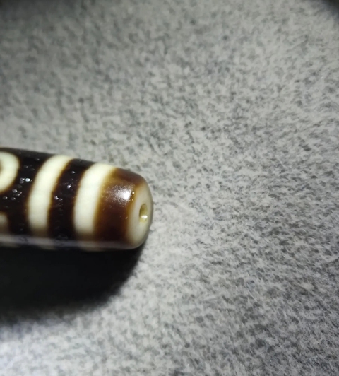 古玩玉器金剛六眼天珠拍賣,當前價格900元