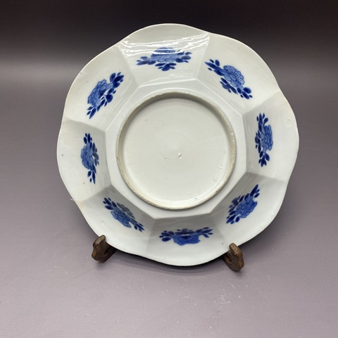 古玩陶瓷花鳥紋青花盤真品鑒賞圖