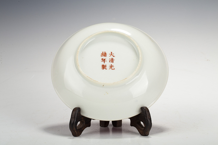 古玩陶瓷民國(guó)·胭脂紅釉盤真品鑒賞圖