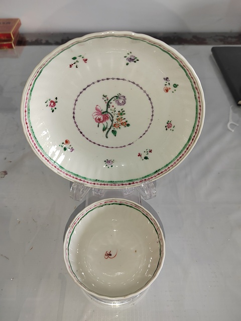 古玩陶瓷乾隆廣彩杯盤真品鑒賞圖