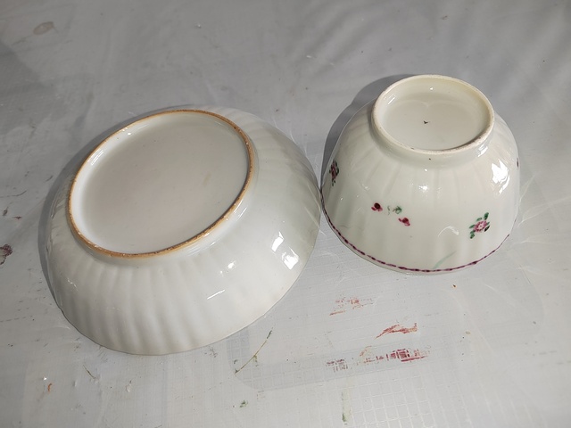 古玩陶瓷乾隆廣彩杯盤真品鑒賞圖