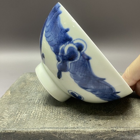 古玩陶瓷清晚期·過墻龍·青花碗拍賣,當前價格590元