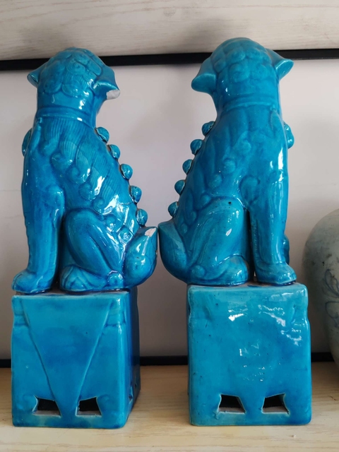 古玩陶瓷孔雀藍釉獅子塑像真品鑒賞圖