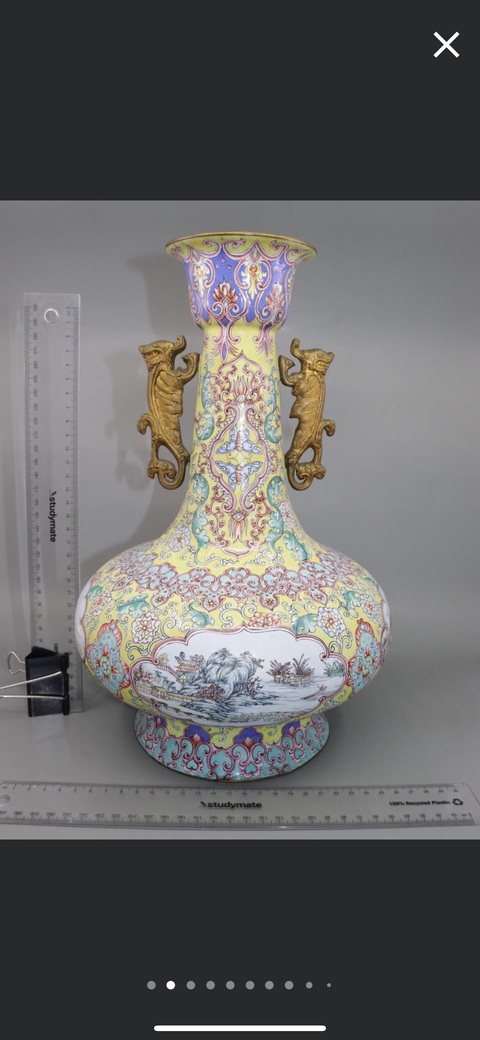古玩陶瓷銅胎畫琺瑯花卉紋雙耳瓶真品鑒賞圖