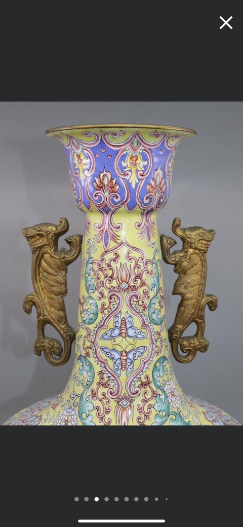 古玩陶瓷銅胎畫琺瑯花卉紋雙耳瓶真品鑒賞圖
