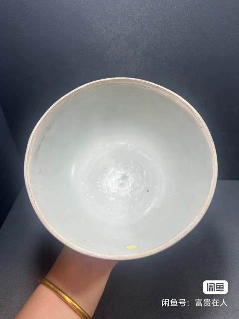 古玩陶瓷青花暗刻花龍紋碗真品鑒賞圖