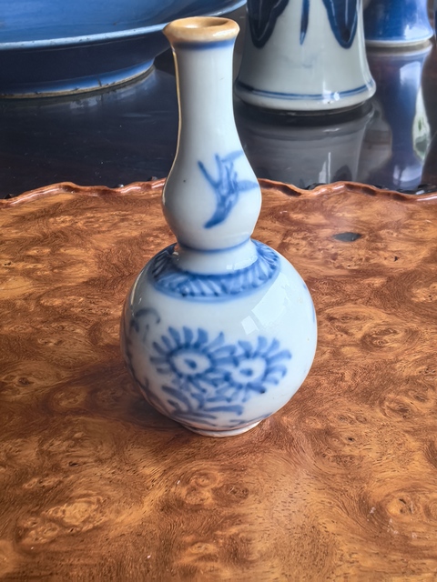 古玩陶瓷花卉紋青花葫蘆瓶真品鑒賞圖