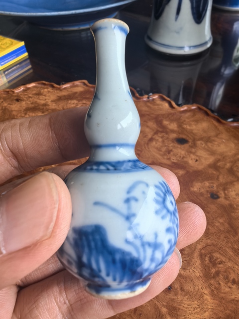 古玩陶瓷花卉紋青花葫蘆瓶真品鑒賞圖